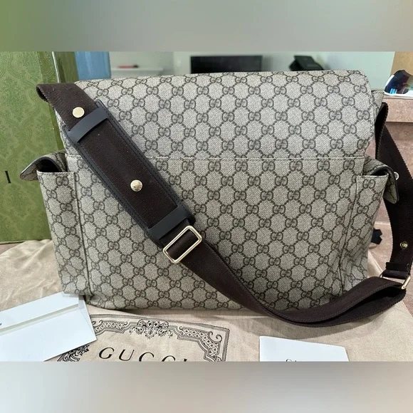 Gucci plus diaper bag - Picture 4 of 6